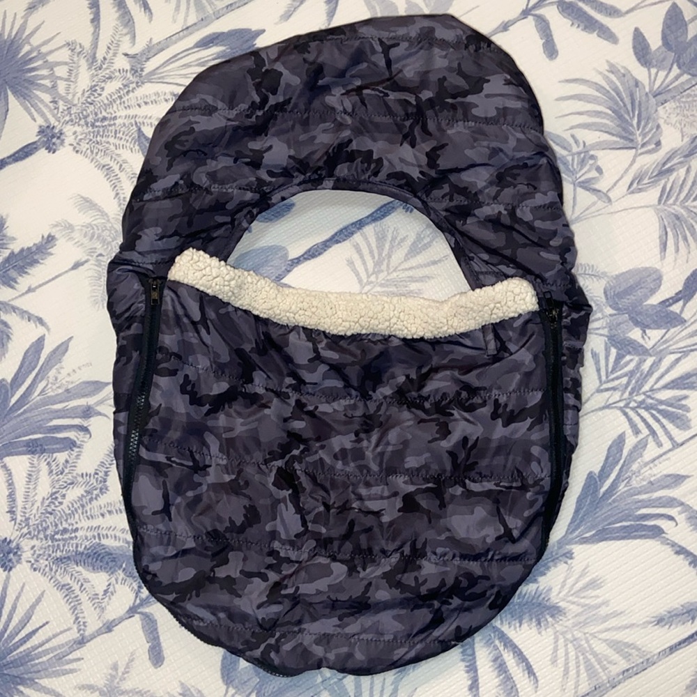 The peanutshell Camo Fleece-Lined Car Seat Cover